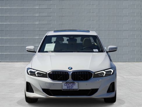 Used 2023 BMW 330i Sedan w/ Driving Assistance Package RWD image 2