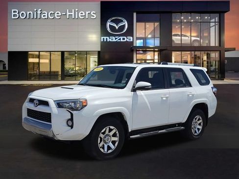 Used 2016 Toyota 4Runner Trail Premium AWD/4WD image 2