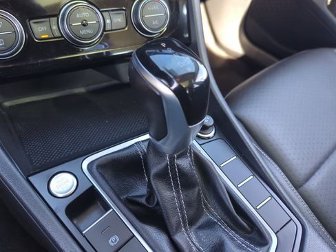 Used 2024 Volkswagen Jetta SE image 15