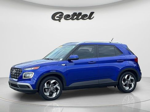 Used 2025 Hyundai Venue Limited FWD image 1