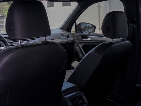 New 2024 Volkswagen Tiguan SE R-Line image 20