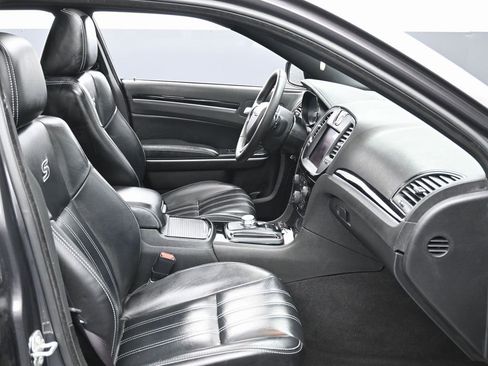 Used 2023 Chrysler 300 S image 36