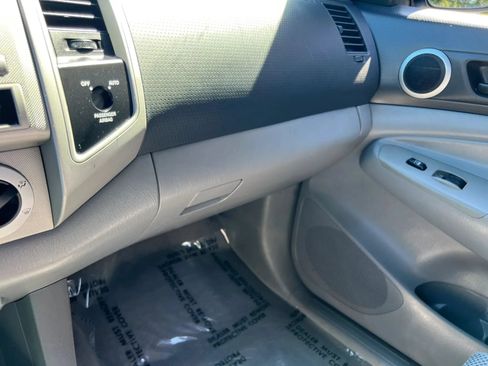 Used 2005 Toyota Tacoma 4x4 Access Cab image 27