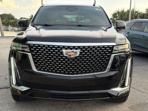Used 2021 Cadillac Escalade Premium Luxury RWD image 7