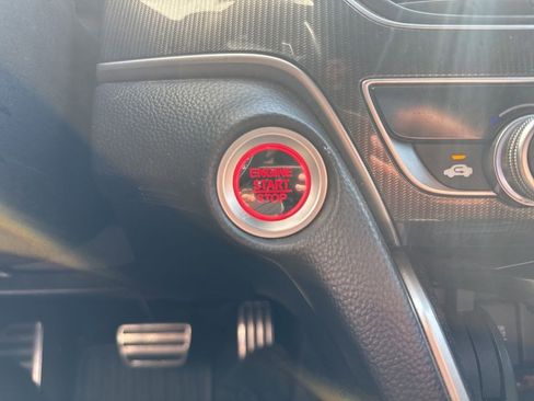 Used 2019 Honda Accord Sport image 14