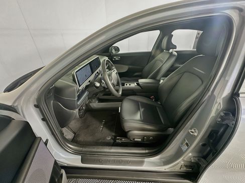 Used 2023 Hyundai Ioniq 6 SEL RWD image 13