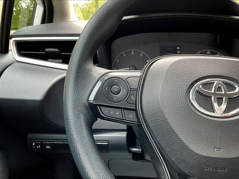 Used 2023 Toyota Corolla LE image 23
