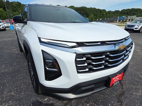New 2026 Chevrolet Equinox LT w/ Convenience Package II FWD image 11