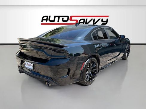 Used 2022 Dodge Charger R/T w/ Plus Group RWD image 7