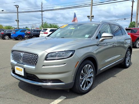 Used 2023 Lincoln Nautilus Reserve w/ Equipment Group 201A AWD/4WD image 3