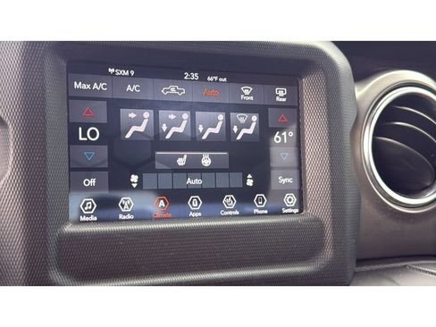 Used 2020 Jeep Gladiator Rubicon w/ LED Lighting Group AWD/4WD image 17