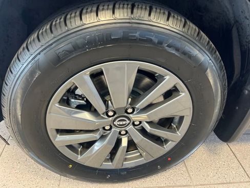 Used 2022 Nissan Pathfinder SV AWD/4WD image 36