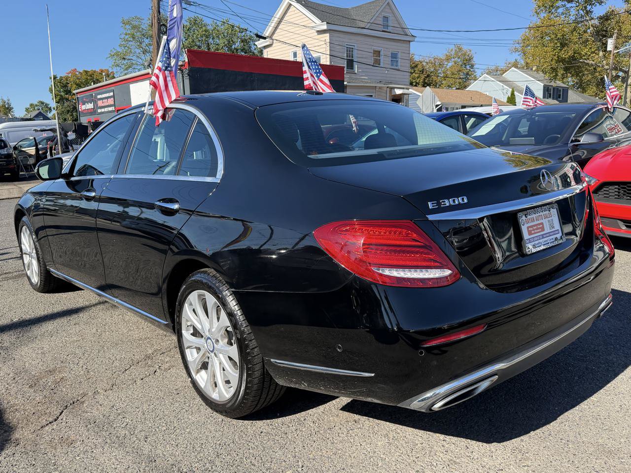 Used 2017 Mercedes-Benz E 300 4MATIC w/ Premium 1 Package image 8