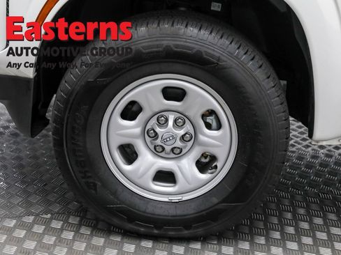 Used 2023 Nissan Frontier S w/ Technology Package image 32