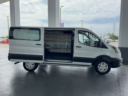 Certified 2025 Ford Transit 250 Low Roof w/ Exterior Upgrade Package RWD image 6