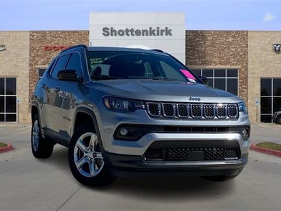 Used 2024 Jeep Compass Latitude w/ Sun and Sound Group