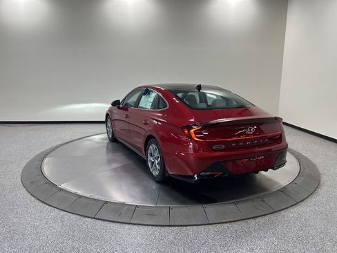 Used 2023 Hyundai Sonata SEL w/ Convenience Package FWD image 9