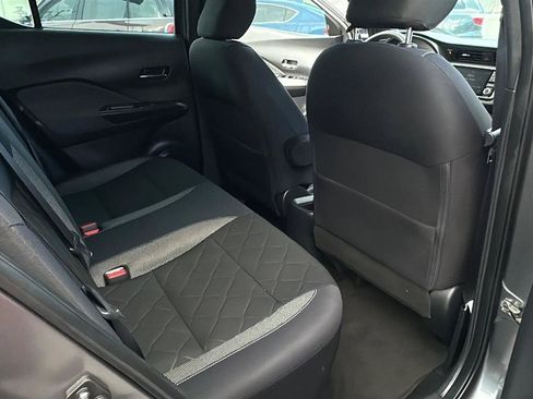 Used 2019 Nissan Kicks SV FWD image 24