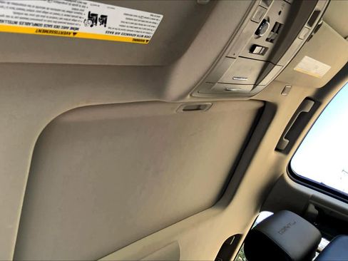 Used 2019 GMC Yukon Denali w/ Open Road Package image 13