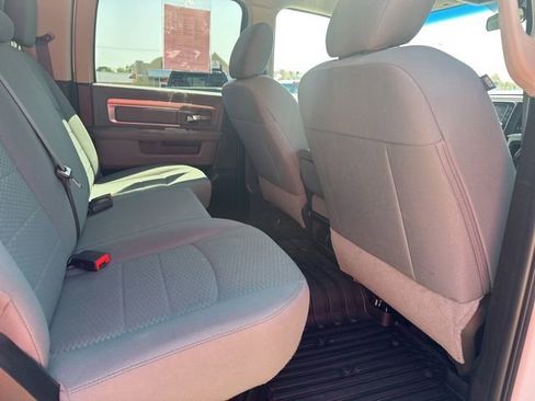 Used 2019 RAM 1500 Classic SLT image 17