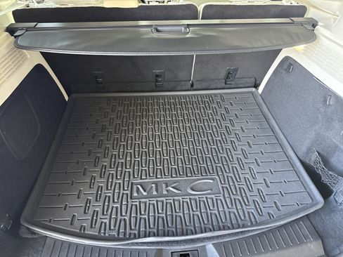 Used 2018 Lincoln MKC Black Label FWD image 12