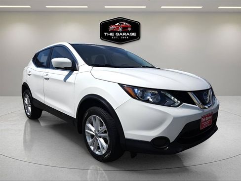 Used 2018 Nissan Rogue Sport S w/ S Appearance Package AWD/4WD image 10
