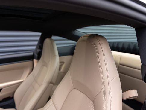 Certified 2024 Porsche 911 Carrera RWD image 23