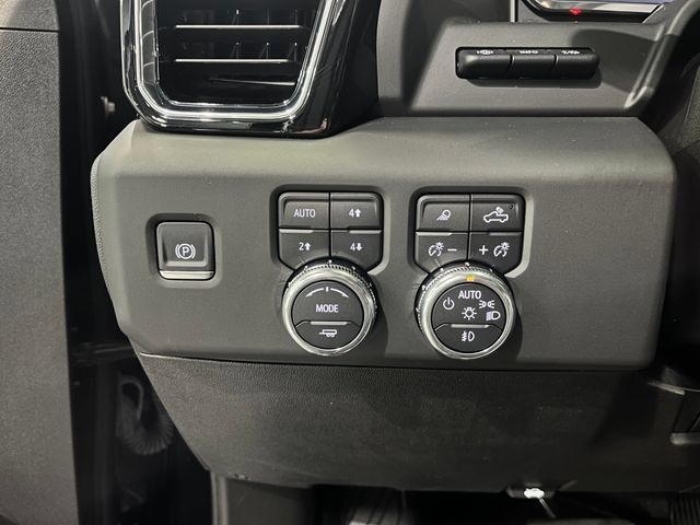 Used 2025 GMC Sierra 2500 Denali w/ Technology Package AWD/4WD image 25