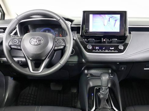 Used 2023 Toyota Corolla XLE image 28