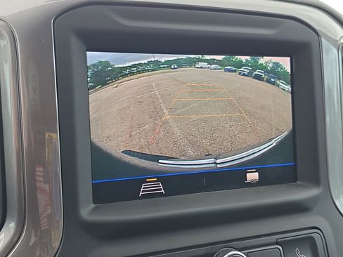 Used 2022 Chevrolet Silverado 1500 Custom w/ Safety Confidence Package image 16