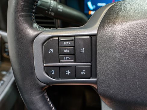 Used 2024 Ford F250 Lariat w/ Black Appearance Package image 31