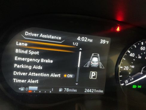 Used 2023 Nissan Kicks SR w/ Exterior Package image 5