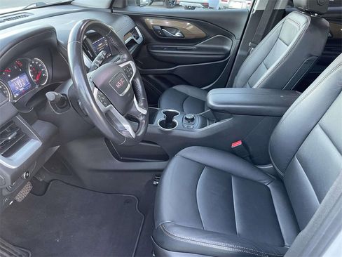 Used 2021 GMC Terrain SLE w/ Driver Convenience Package image 13