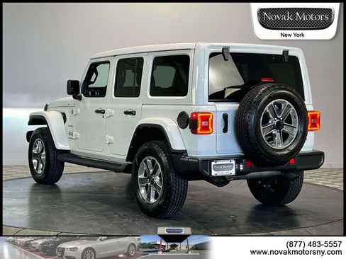 Used 2022 Jeep Wrangler Unlimited Sahara w/ LED Lighting Group AWD/4WD image 6