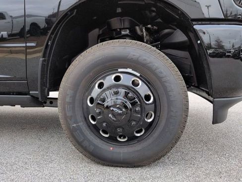 New 2026 RAM 3500 Laramie AWD/4WD image 10