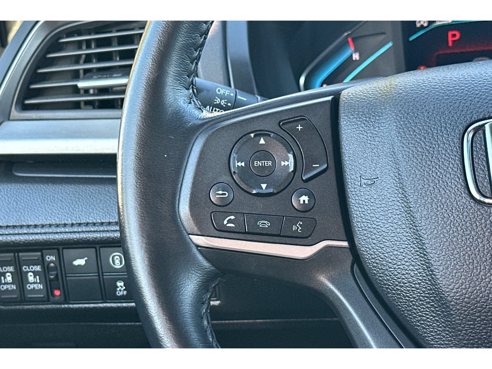 Used 2024 Honda Odyssey Elite image 36