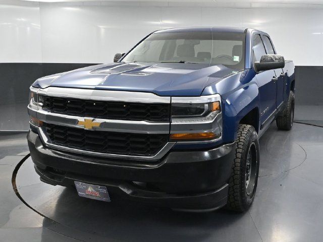 Used 2017 Chevrolet Silverado 1500 W/T w/ Trailering Package RWD image 8