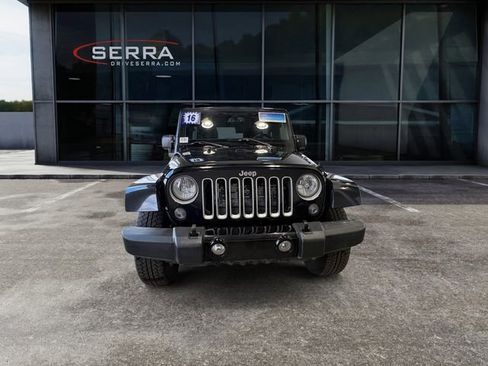 Used 2016 Jeep Wrangler Unlimited Sahara w/ Dual Top Group image 6