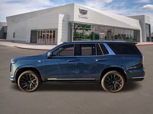 Used 2025 Cadillac Escalade Premium Luxury w/ Touring Package image 4