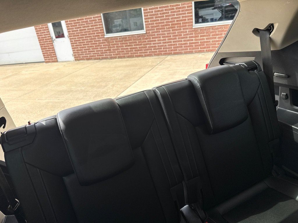 Used 2019 Volkswagen Atlas SE w/ Towing Package AWD/4WD image 14