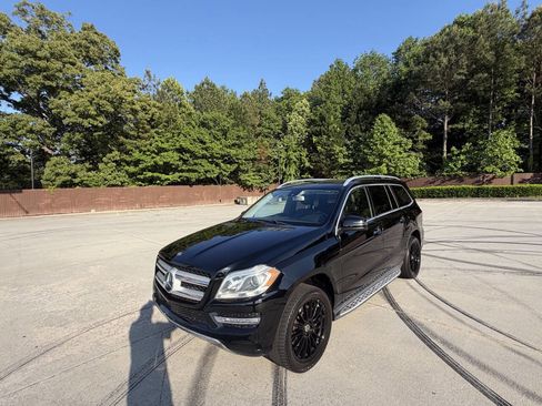 Used 2015 Mercedes-Benz GL 450 4MATIC image 31
