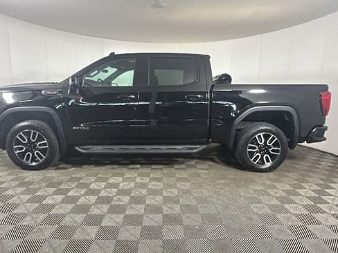 Used 2022 GMC Sierra 1500 AT4 w/ AT4 Premium Package AWD/4WD image 6