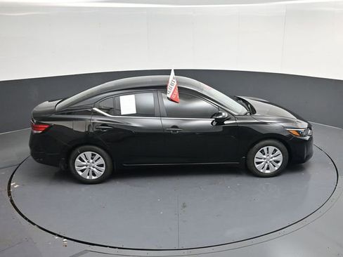 Used 2025 Nissan Sentra S image 40