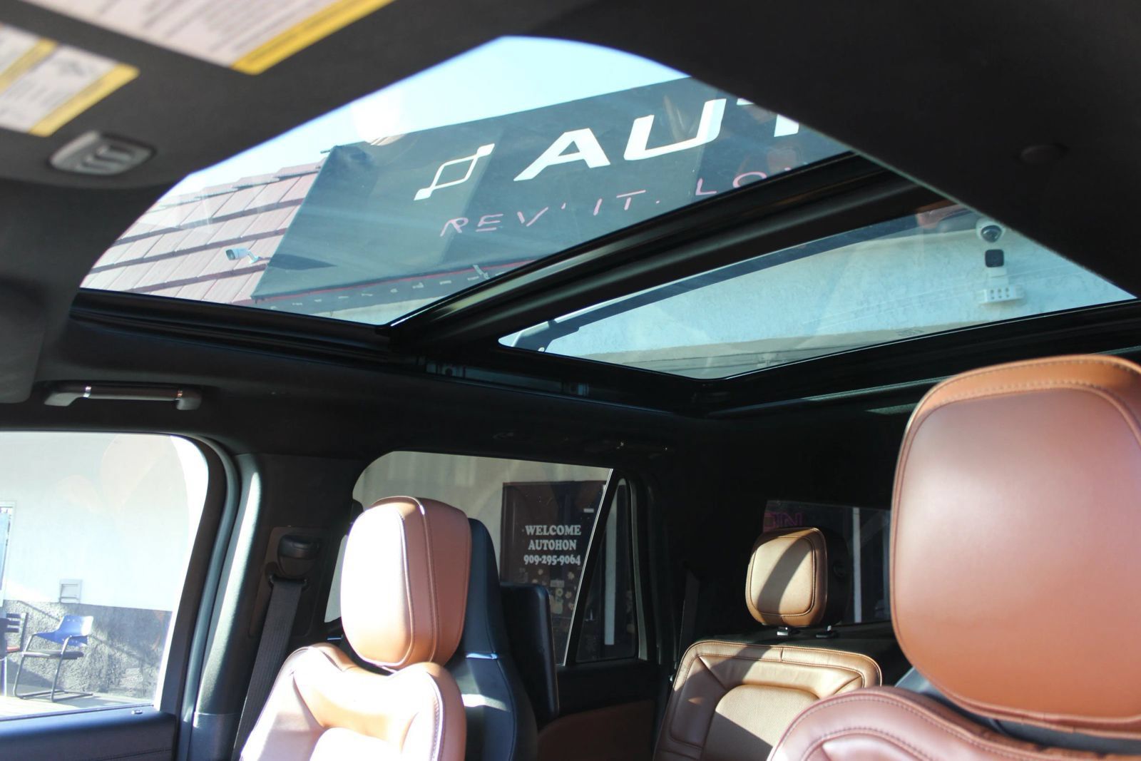 Used 2018 Lincoln Navigator L Reserve w/ Technology Package AWD/4WD image 29