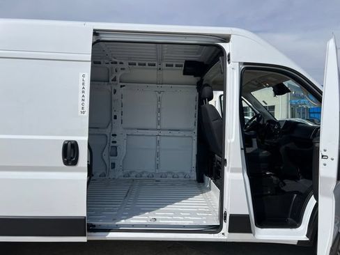 Used 2025 RAM ProMaster 2500 FWD image 13