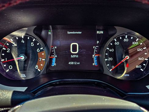Used 2025 Jeep Compass Trailhawk AWD/4WD image 28