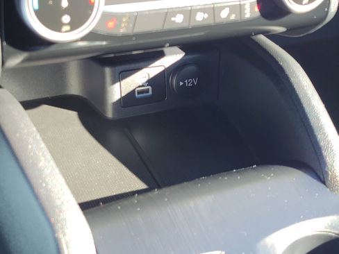 Certified 2022 Ford Escape SE w/ SE Sport Appearance Package image 31