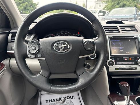 Used 2014 Toyota Camry XLE w/ Leather Package FWD image 24