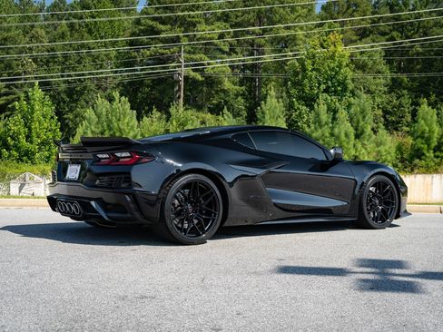 Used 2023 Chevrolet Corvette Z06 RWD image 39