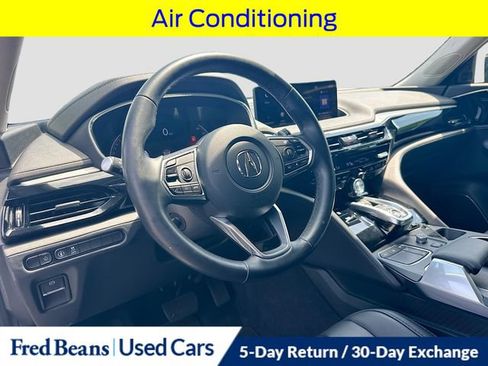 Used 2023 Acura MDX SH-AWD image 11